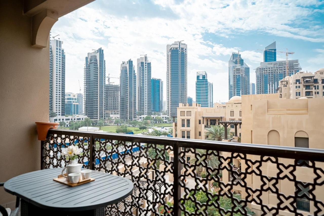 Higuests - Spacious Apt With Private Balcony In Old Town Dubai Exterior foto