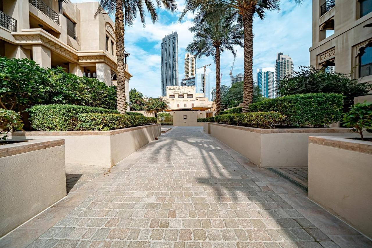 Higuests - Spacious Apt With Private Balcony In Old Town Dubai Exterior foto